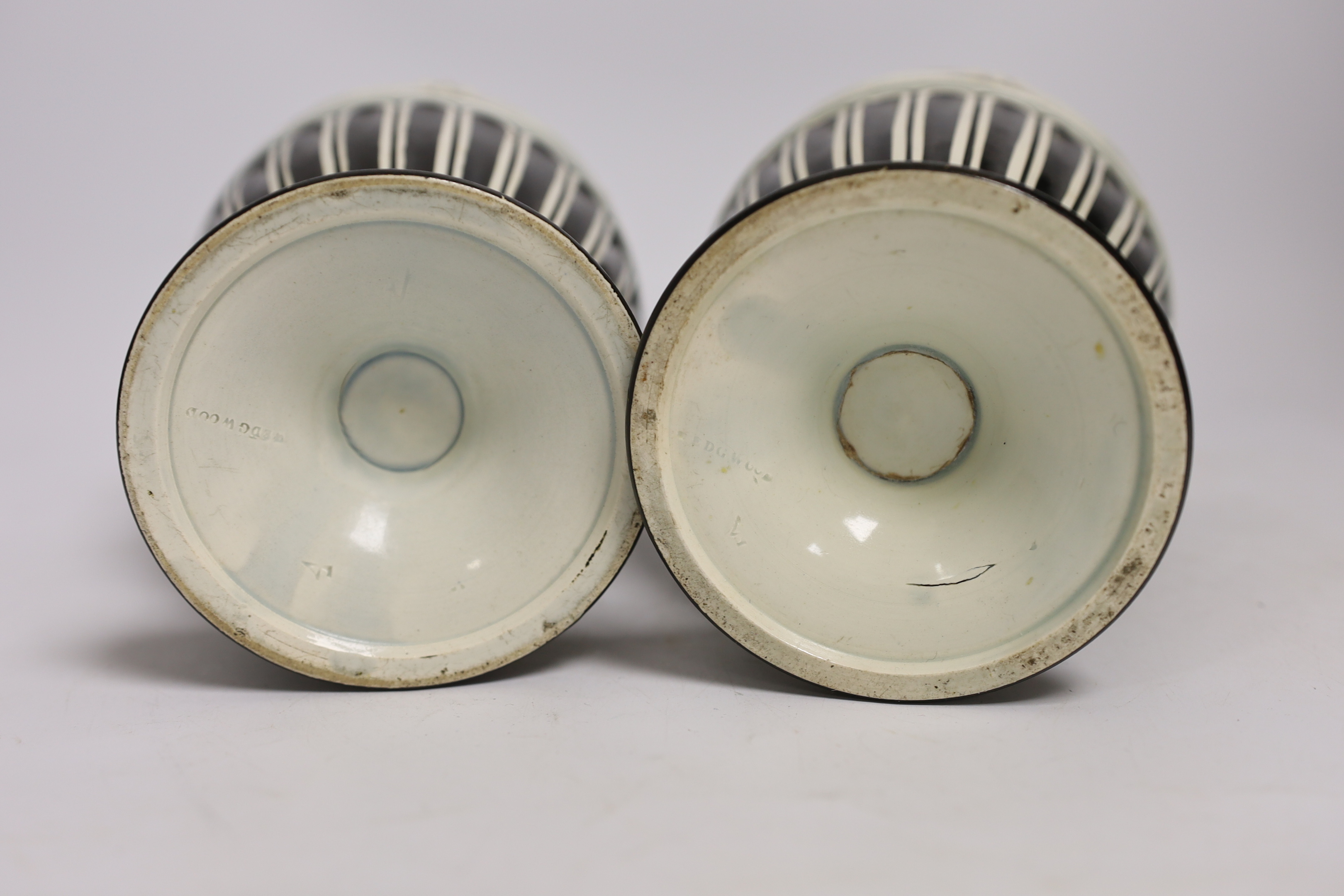 A pair of early 19th century Wedgwood creamware (pearlware) vases, 15.5cm